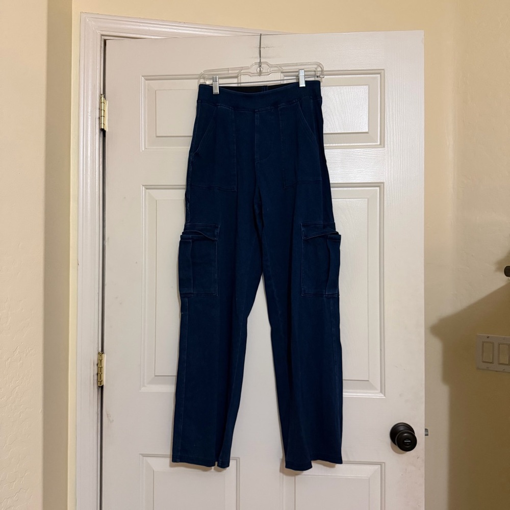 HALARA Medium Petite Mid Rise Straight Leg Stretchy Knit Cargo Pants Pockets MP